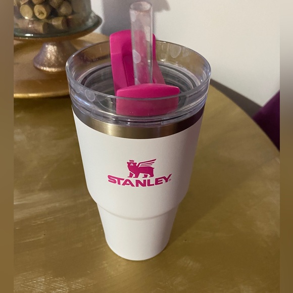 Stanley Other - 20oz Stanley with lid and straw